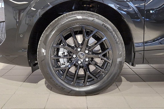 Audi Q3 3 of 5