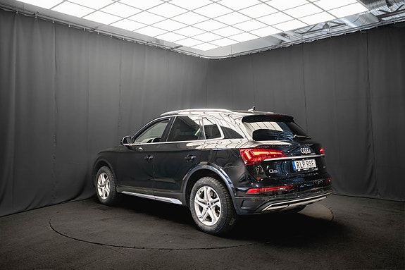 Audi Q5 9 of 26