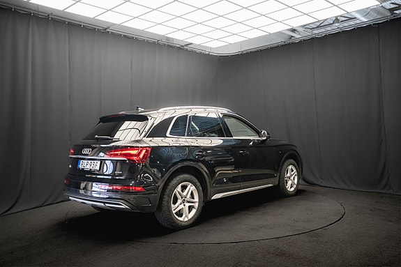 Audi Q5 7 of 26