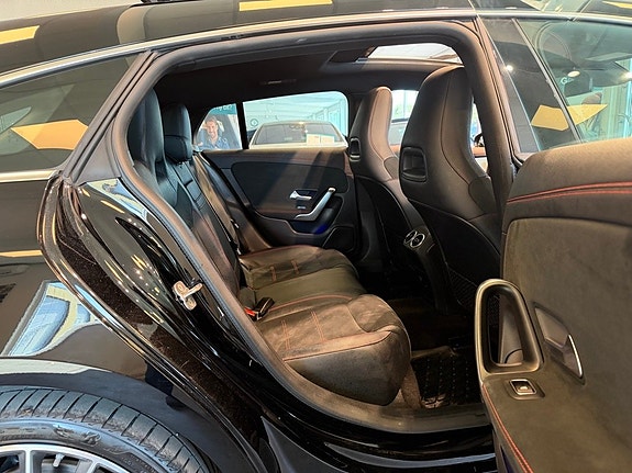 Mercedes-Benz CLA250 e 23 of 28