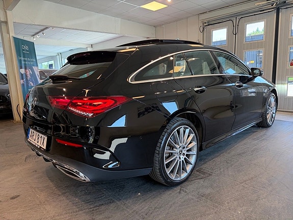 Mercedes-Benz CLA250 e 4 of 5