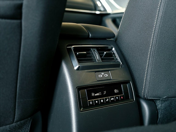 Mazda CX-80 12 of 20
