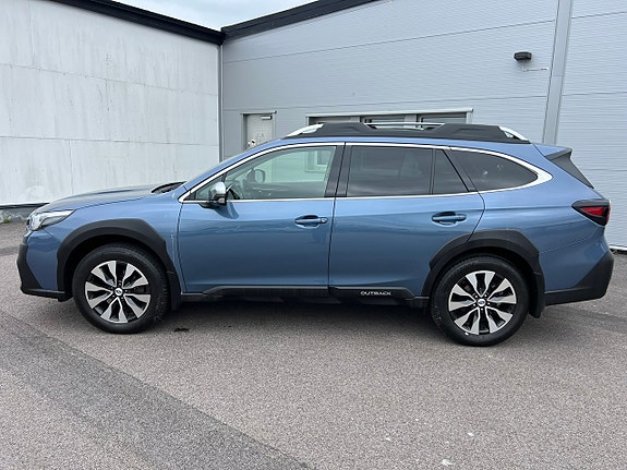 Subaru Outback 3 of 5