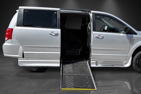 Dodge Grand Caravan 5 of 26