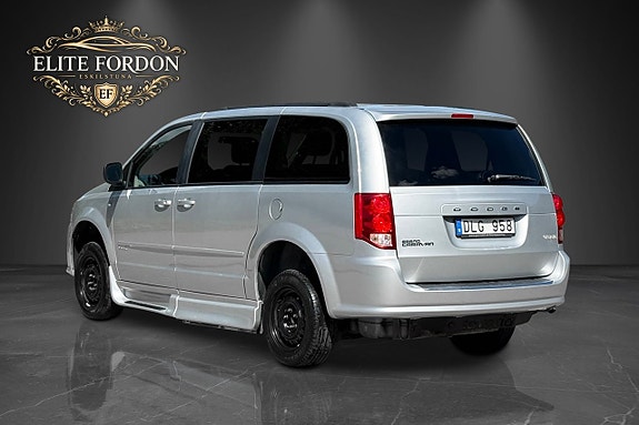 Dodge Grand Caravan 3 of 26