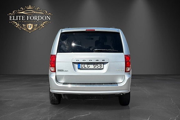 Dodge Grand Caravan 4 of 26