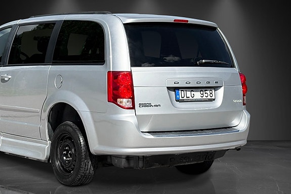 Dodge Grand Caravan 9 of 26