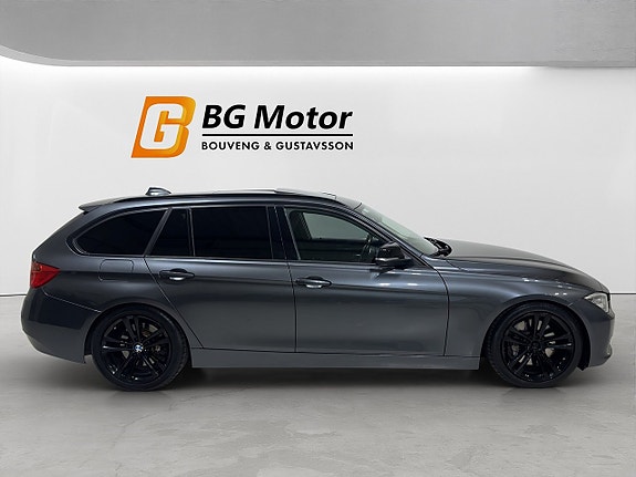 BMW 335d 3 of 5