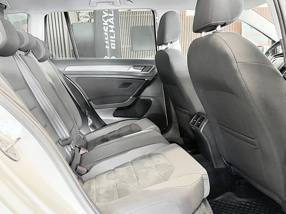 Volkswagen Golf Alltrack 11 of 20