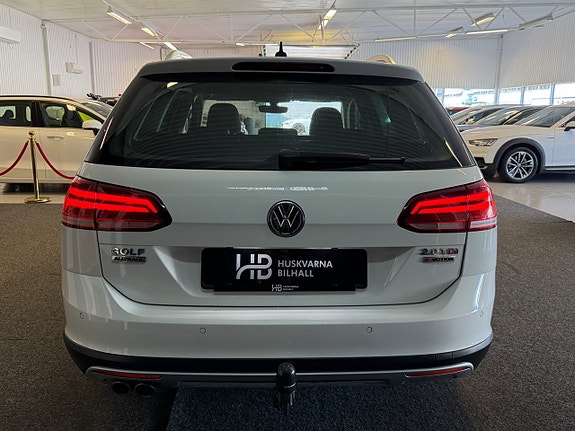 Volkswagen Golf Alltrack 6 of 20