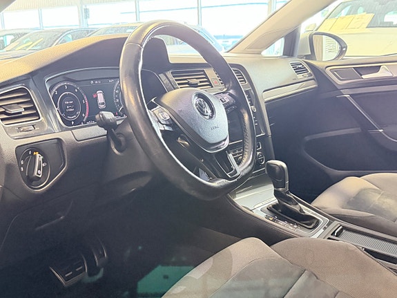 Volkswagen Golf Alltrack 15 of 20