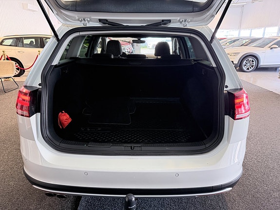 Volkswagen Golf Alltrack 13 of 20