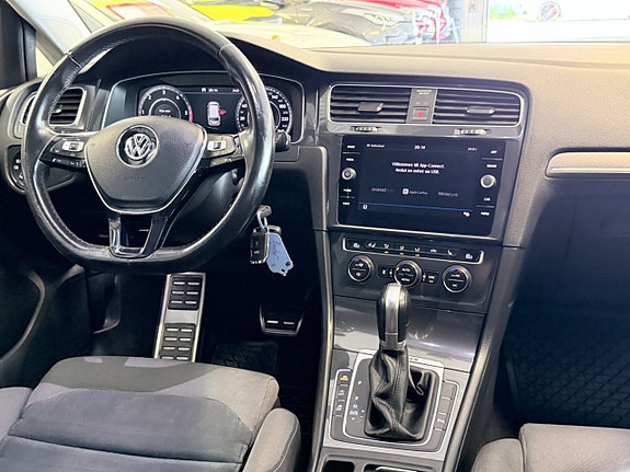 Volkswagen Golf Alltrack 16 of 20