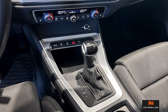 Audi Q3 14 of 28
