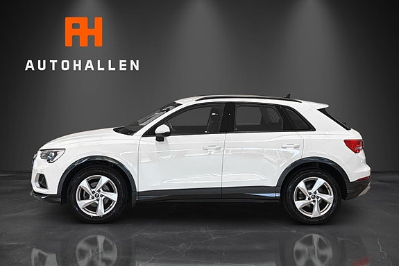 Audi Q3 2 of 5