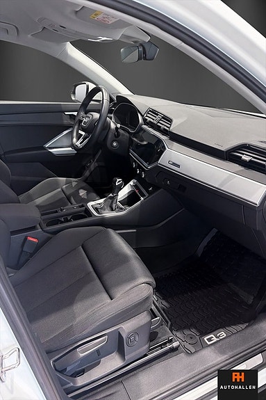Audi Q3 11 of 18