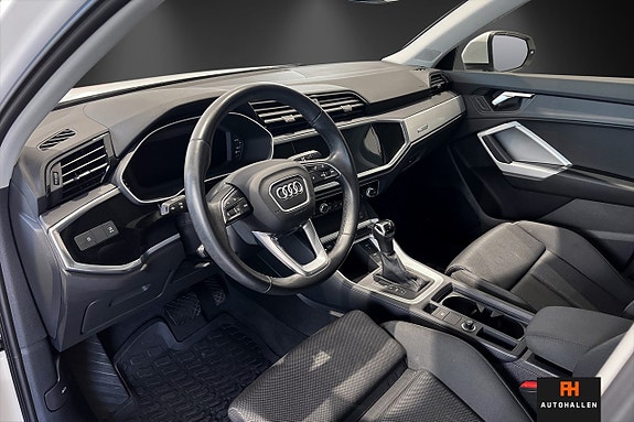 Audi Q3 11 of 28