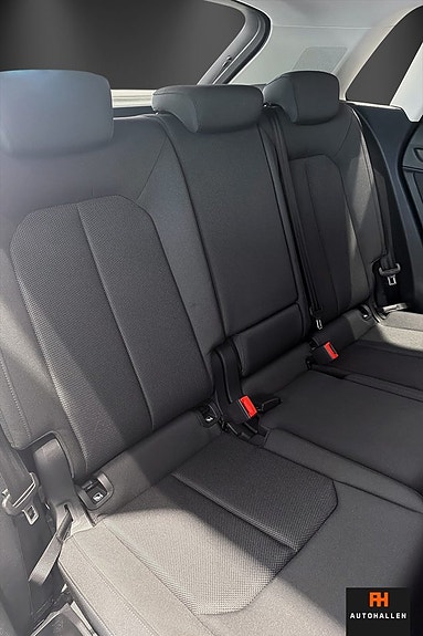 Audi Q3 12 of 18