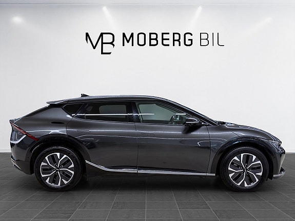 Kia EV6 3 of 5