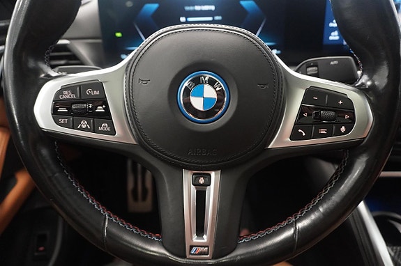 BMW i4 19 of 21