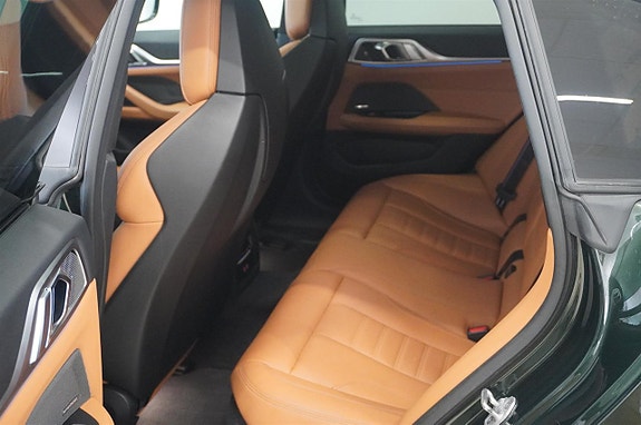 BMW i4 7 of 21