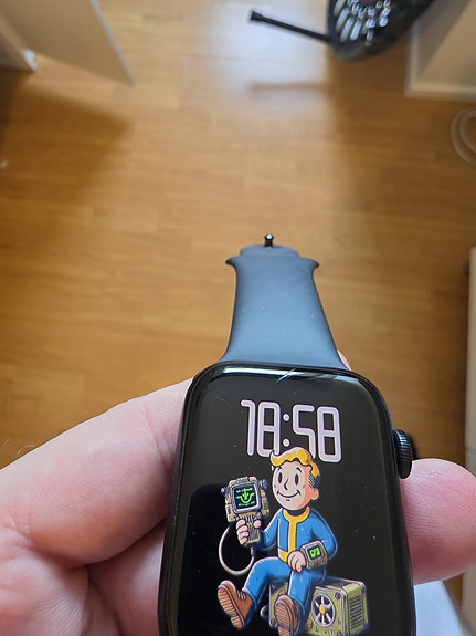 Apple Watch SE 3 44 mm – kartong och extra armband image 3