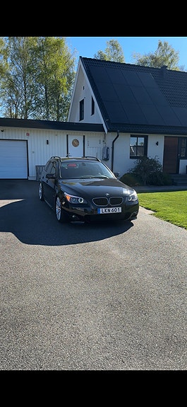 BMW 523i 3 of 7