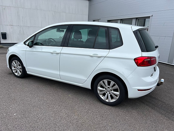 Volkswagen Golf Sportsvan 4 of 5