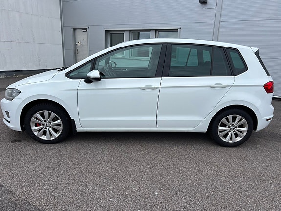 Volkswagen Golf Sportsvan 3 of 5
