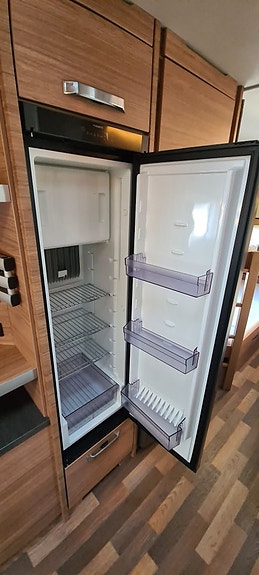 Weinsberg 550 UK Caraone "solceller, tv-antenn, dubbla tv-hållare" 11 of 11