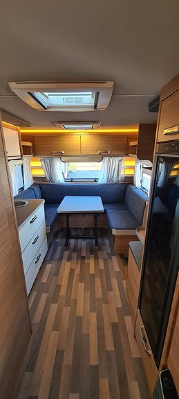 Weinsberg 550 UK Caraone "solceller, tv-antenn, dubbla tv-hållare" 8 of 11