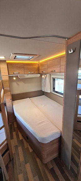 Weinsberg 550 UK Caraone "solceller, tv-antenn, dubbla tv-hållare" 4 of 5