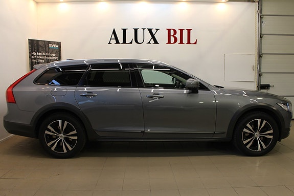 Volvo V90 Cross Country 9 of 19