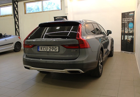 Volvo V90 Cross Country 8 of 19