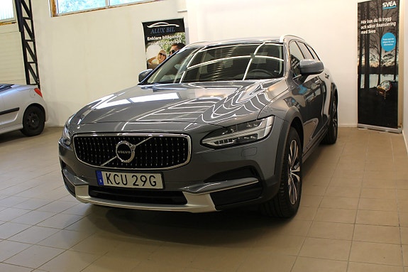 Volvo V90 Cross Country 4 of 5