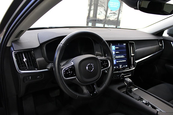 Volvo V90 Cross Country 12 of 19