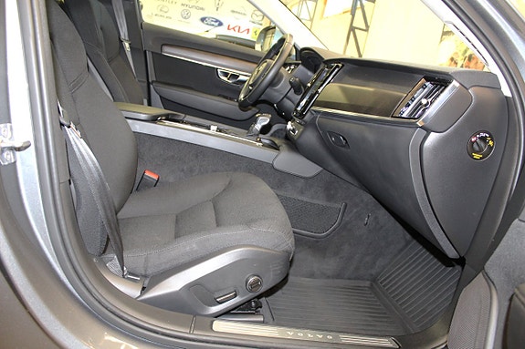 Volvo V90 Cross Country 16 of 19