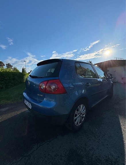 Volkswagen Golf V 3 of 5