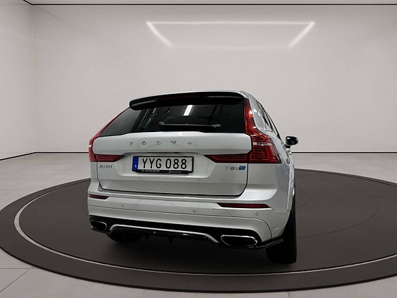 Volvo XC60 10 of 30
