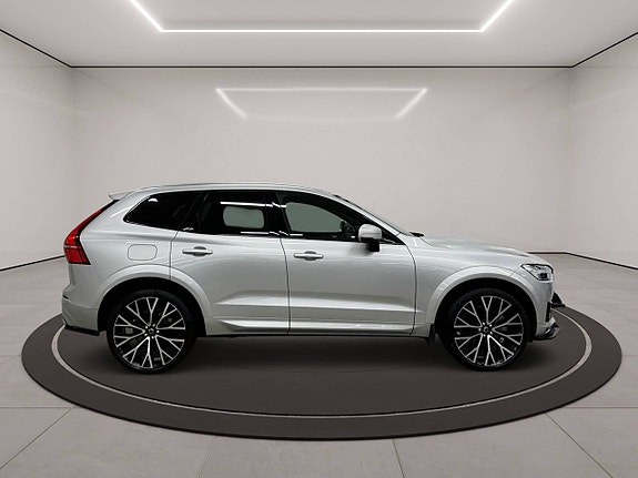 Volvo XC60 8 of 30