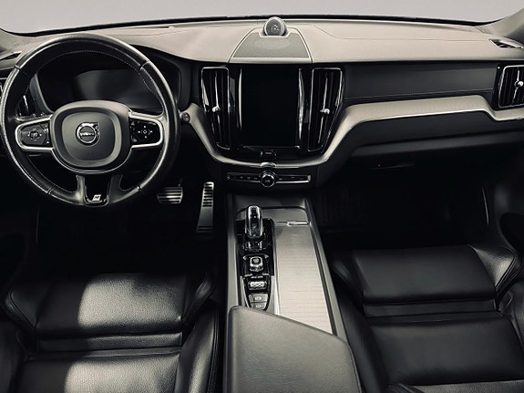 Volvo XC60 16 of 30
