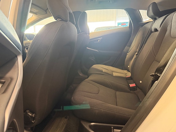 Volvo V40 Cross Country 12 of 21