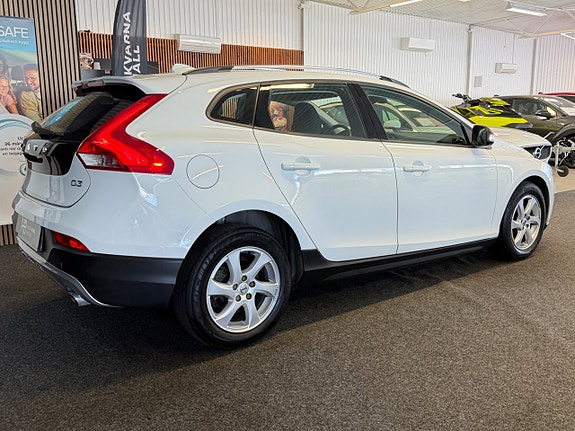 Volvo V40 Cross Country 6 of 21