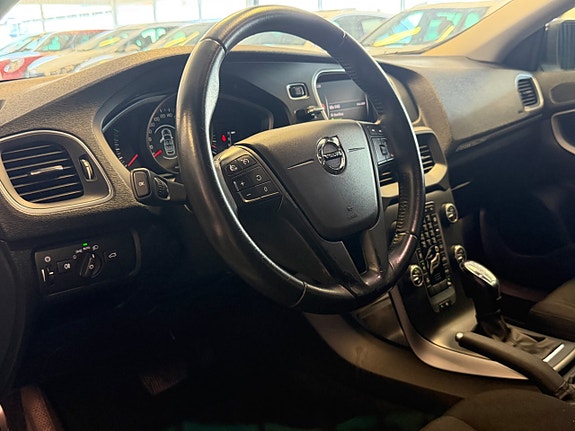 Volvo V40 Cross Country 15 of 21