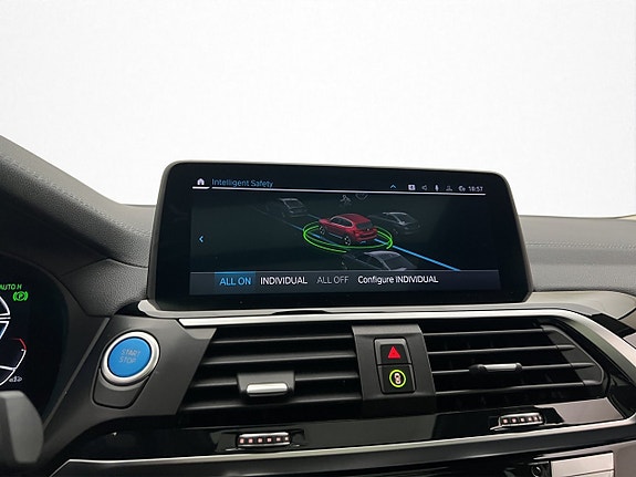 BMW iX3 25 of 30