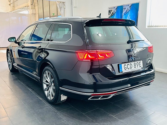 Volkswagen Passat 6 of 28