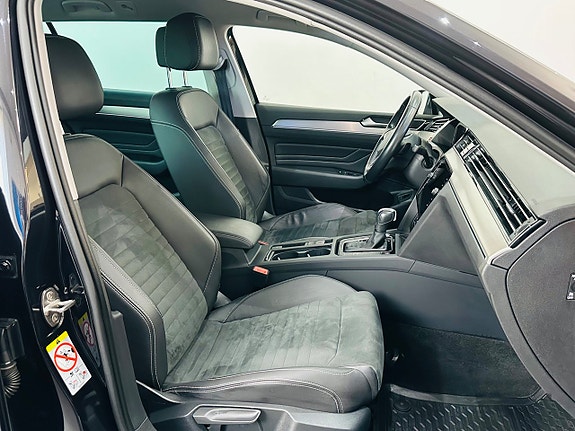 Volkswagen Passat 13 of 28