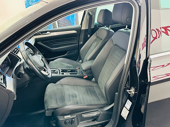 Volkswagen Passat 11 of 28