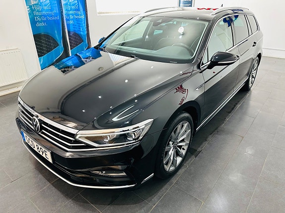 Volkswagen Passat 5 of 28