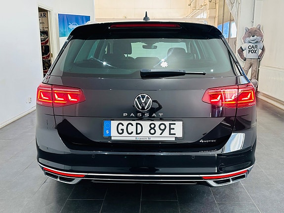 Volkswagen Passat 8 of 28